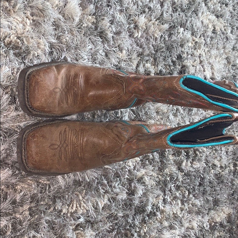 Justin boots!